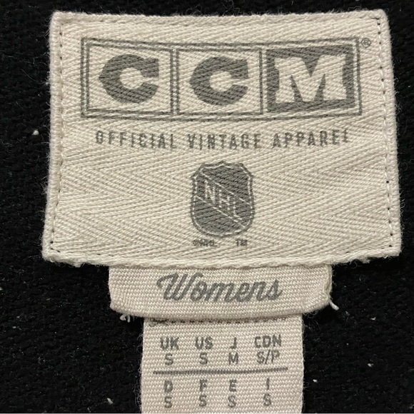 NHL CCM Pittsburgh Penguins Lace Up Logo Sweatshirt - Picture 3 of 5